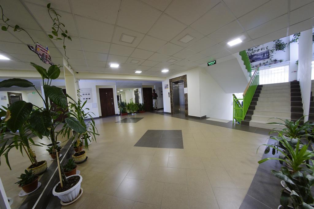חארקיב 54A Tselinogradskaia Str At Alekseevka Underground מראה חיצוני תמונה